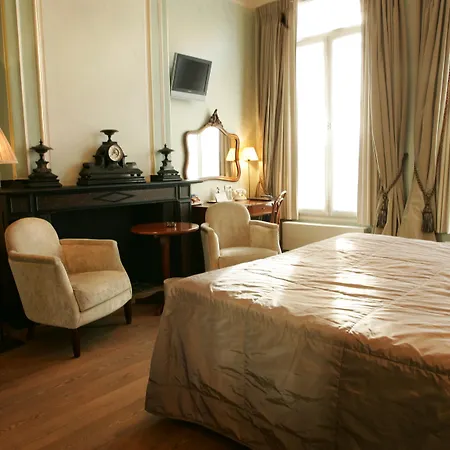 Jan Brito Hotel 4*